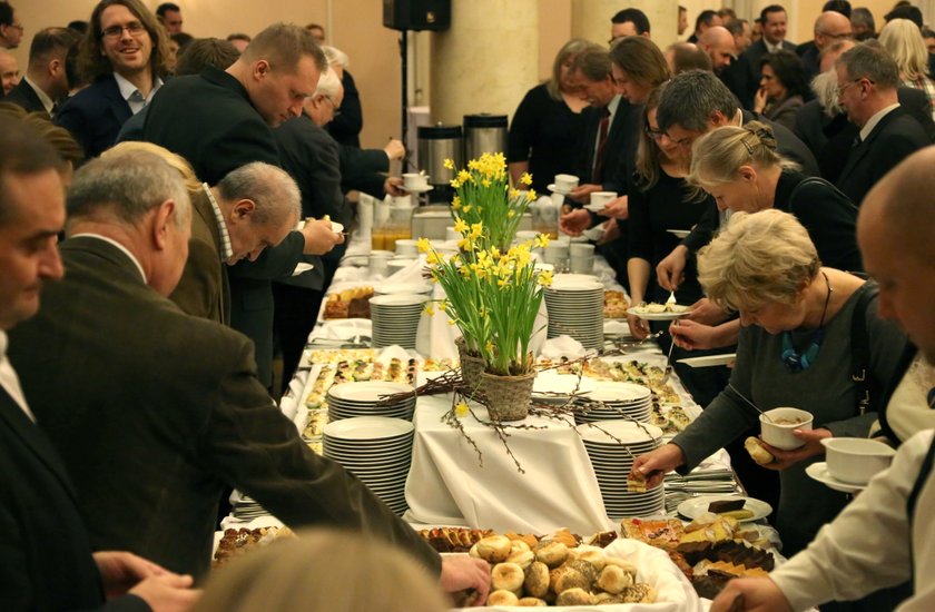 Samorządowcy i urzędnicy spotkali się, by uczcić nadchodzące święta