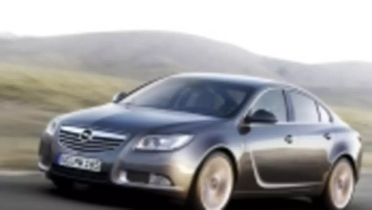 Nadjeżdża Opel Insignia