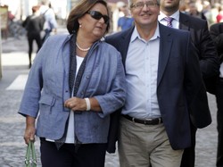 Mniej znaczy więcej: Anna Komorowska ze stylowym groszkiem w ręku