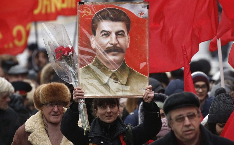 KOMUNIŚCI ŚWIĘTUJĄ URODZINY JÓZEFA STALINA