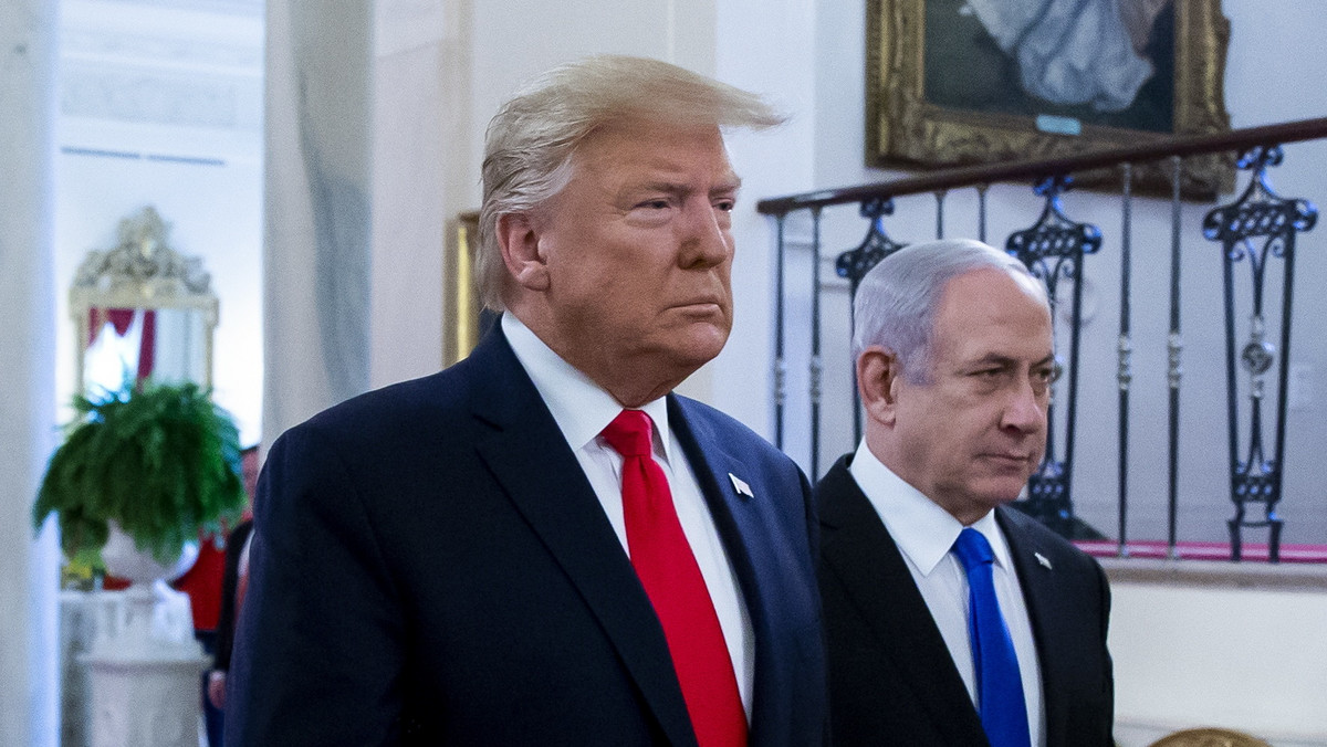 Prezydent USA Donald Trump w ogłoszonym we wtorek planie pokojowym dla Bliskiego Wschodu wzywa do utworzenia dwóch oddzielnych państw - Izraela i Palestyny. Palestyńską stolicą miałaby być Jerozolima Wschodnia. - Premier Izraela Benjamin Netanjahu zaakceptował tę wizję - powiedział amerykański prezydent.