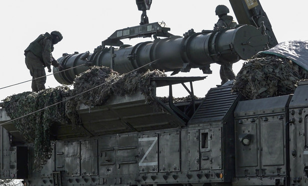 Przygotowanie rosyjskiej armii do ćwiczeń nuklearnych z użyciem rakiet Iskander