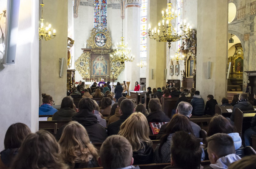 Złodzieje okradli plebanię podczas mszy