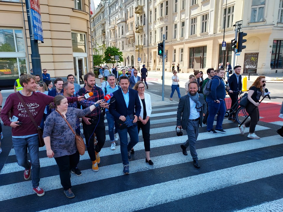 Nowe przejścia dla pieszych w centrum Warszawy już otwarte