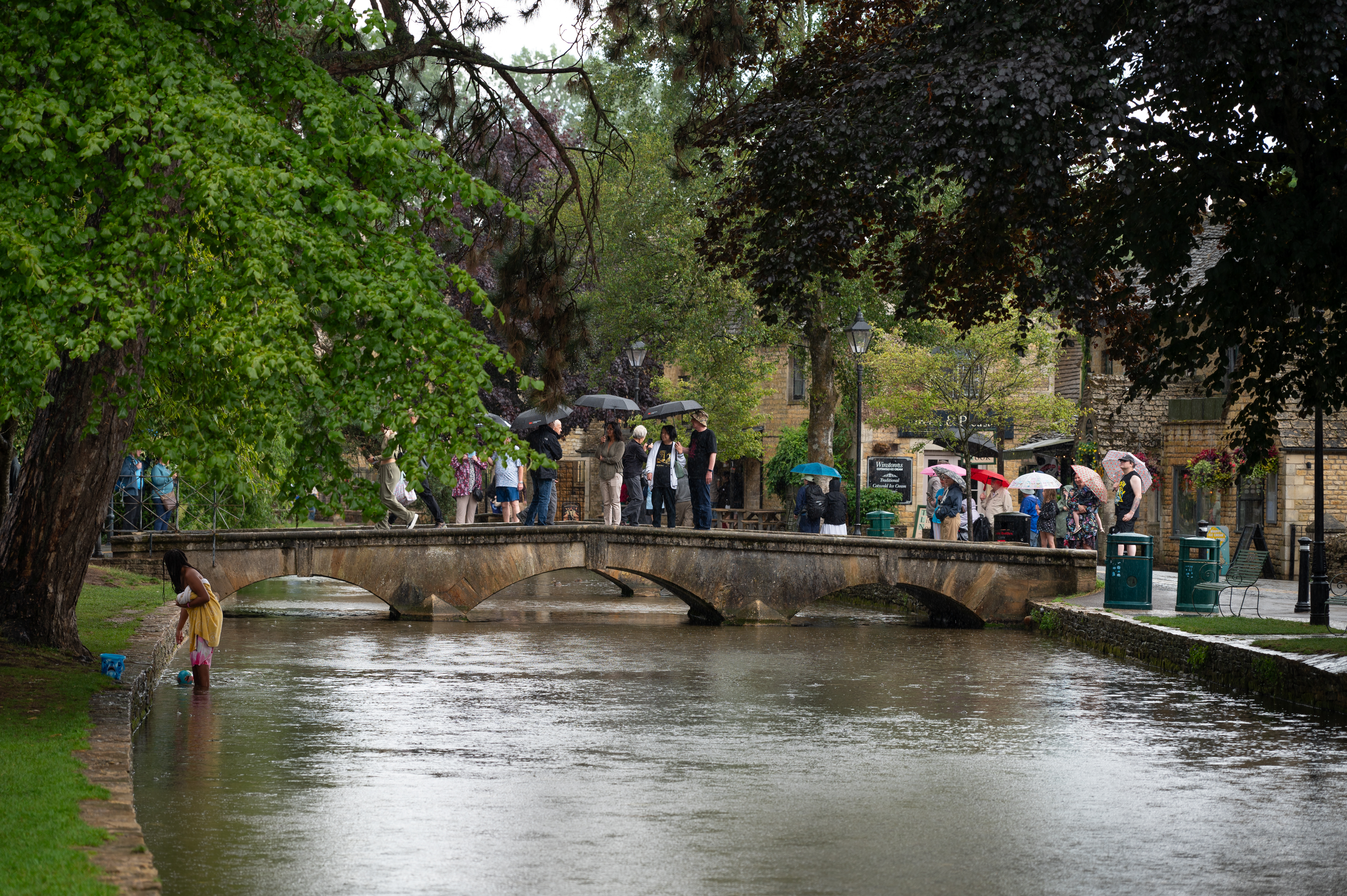 600-mile wall of rain to batter UK - only 8 counties escape