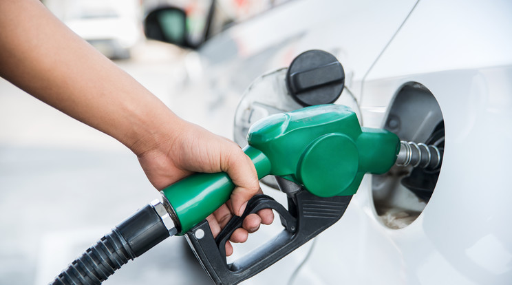 Újra drágulnak az üzemanyagok péntektől / Fotó: Shutterstock