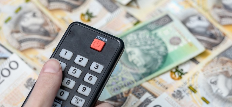 Obecnie płacimy 327,60 zł rocznie za tę usługę. Niedługo możemy płacić ponad 100 zł więcej. Od kiedy?