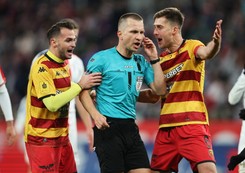Jagiellonia nie przyjęła przeprosin od Frankowskiego. Piłkarze nie wpuścili sędziego do szatni