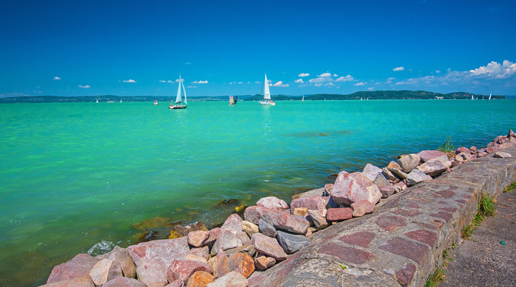 Most tényleg mindenki teljes joggal énekelheti a Nekem a Balaton a Riviéra című dal/ Fotó: Shutterstock