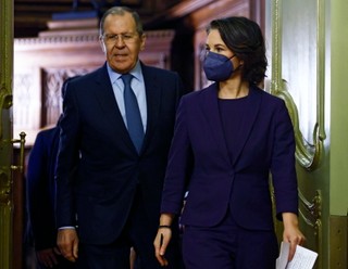 Baerbock w Moskwie: Trudno nie traktować koncentracji wojsk Rosji jako zagrożenia