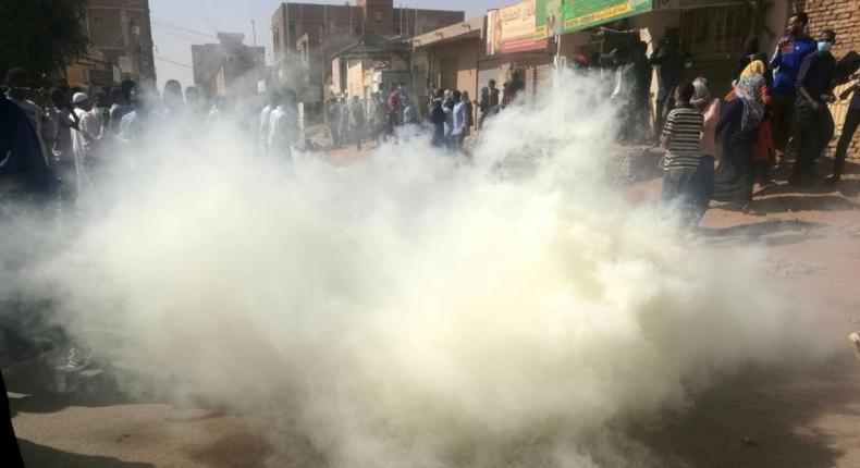 Sudanese police fire tear gas at hundreds of protesters trying to march on the presidential palace in the capital Khartoum on January 24, 2019