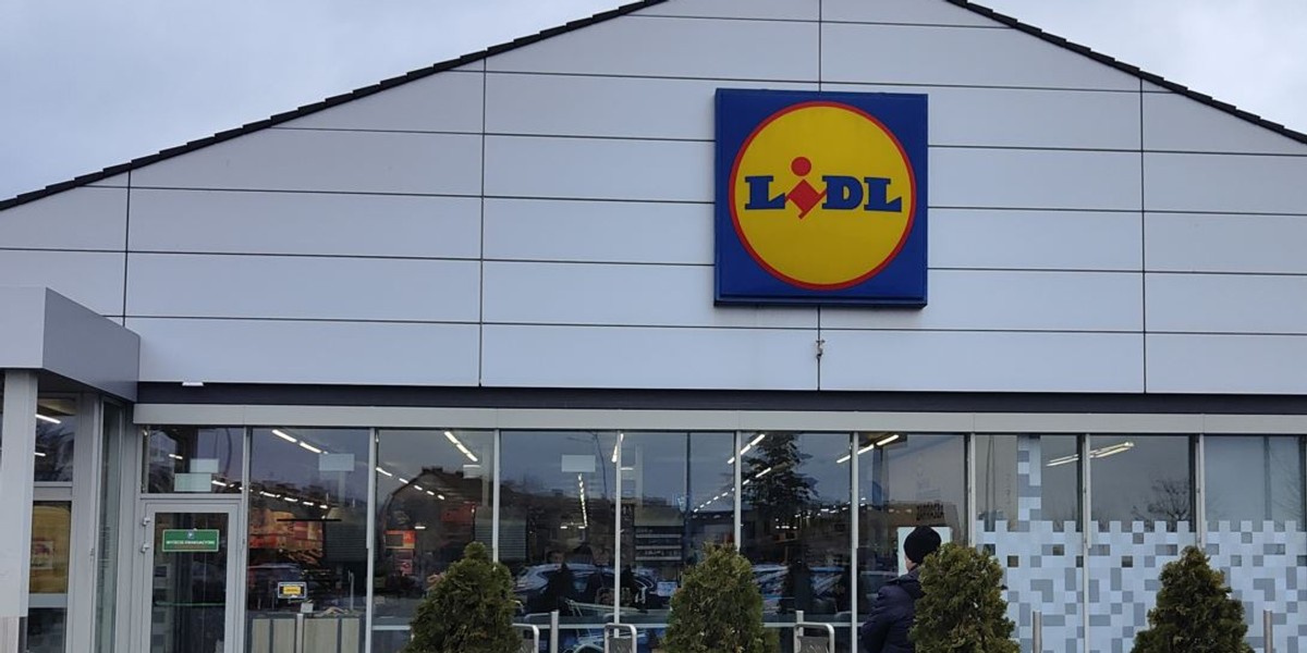 Lidl ma sporo "zwykłych" kas samoobsługowych, ale inwestuje też w te dla miłośników dużych zakupów.