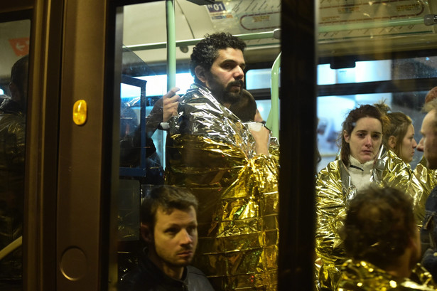 Grecja potwierdza: Jeden z zamachowców dostał się do Paryża w grupie migrantów przez Leros