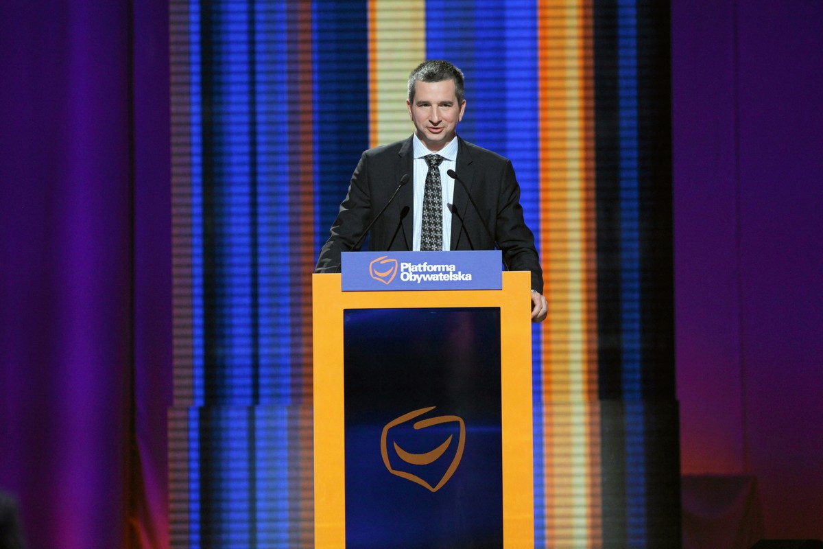 23.11.2013 Warszawa. Ursynow, Hala Arena. Minister finansow Mateusz Szczurek podczas Konwencji Krajowej Platformy Obywatelskiej. Fot. Slawomir Kaminski/Agencja Gazeta