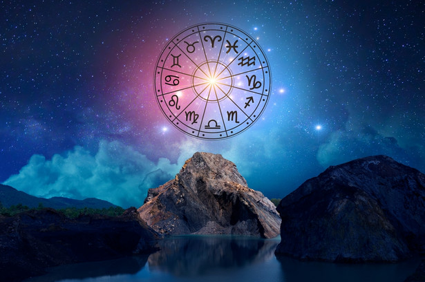Pluton w Wodniku wchodzi w retrogradację. Co to oznacza dla twojego znaku zodiaku?