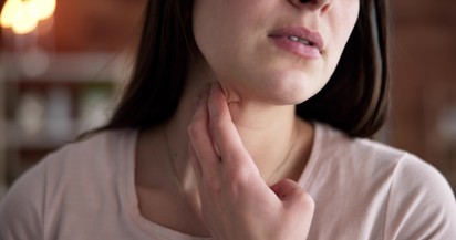 Hosszantartó rekedtség: pajzsmirigybetegség és reflux is okozhatja