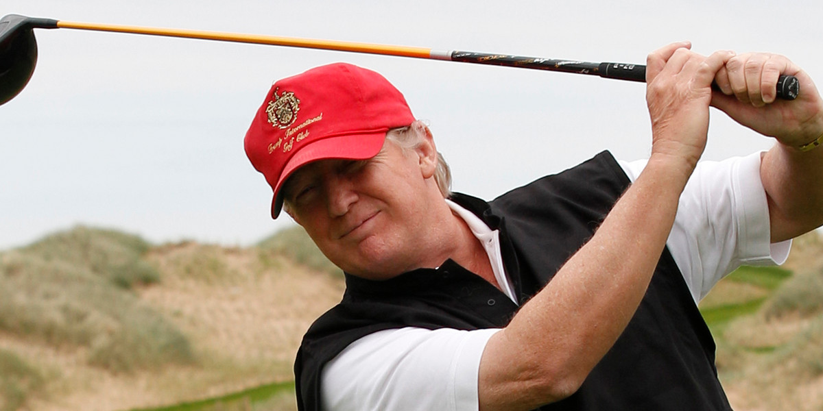 Donald Trump plays golf.