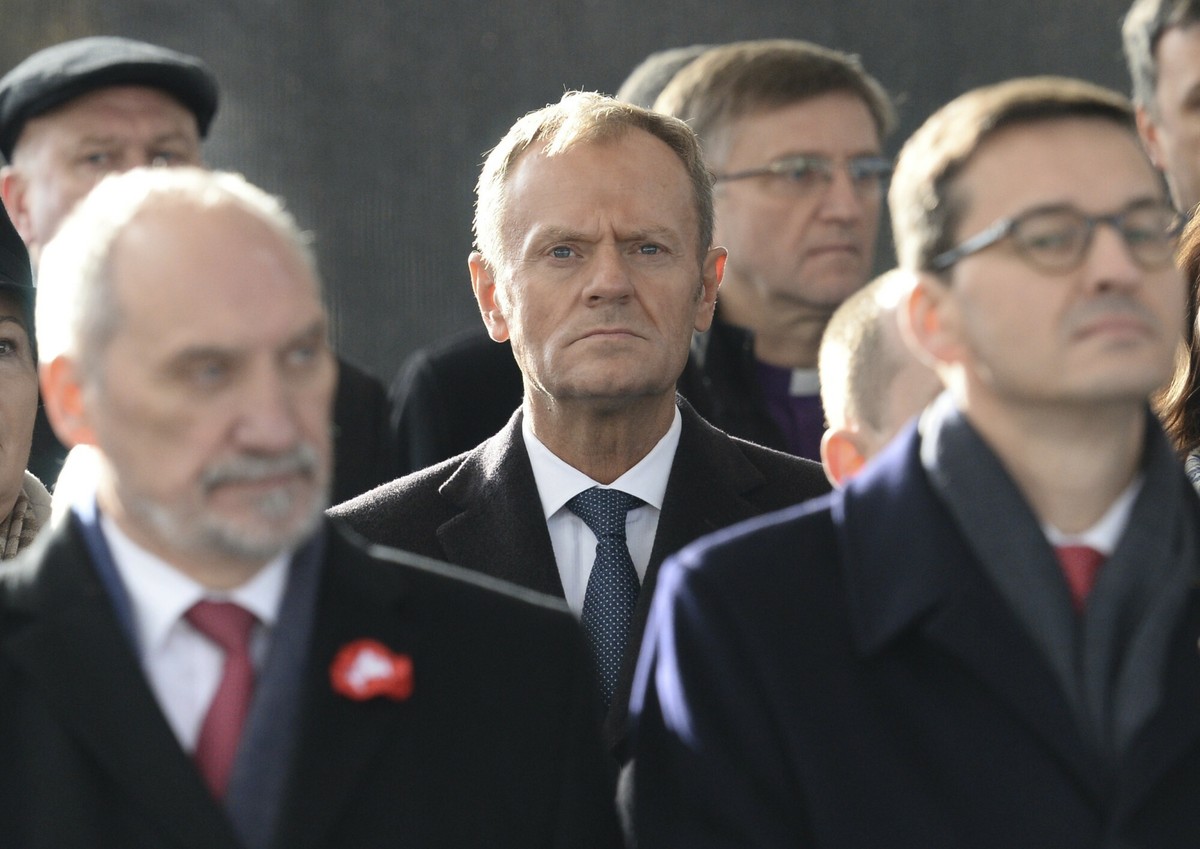 Który rząd najmniej podzielił Polaków?