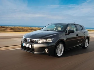 Lexus CT200h