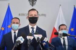 Szef PSL: POPiS w Senacie poparł ustawę antypolską i antyrolniczą