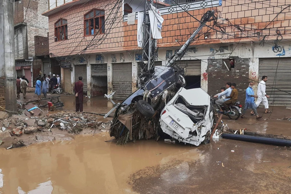 Gotovo 200 ljudi poginulo u poplavama u Pakistanu