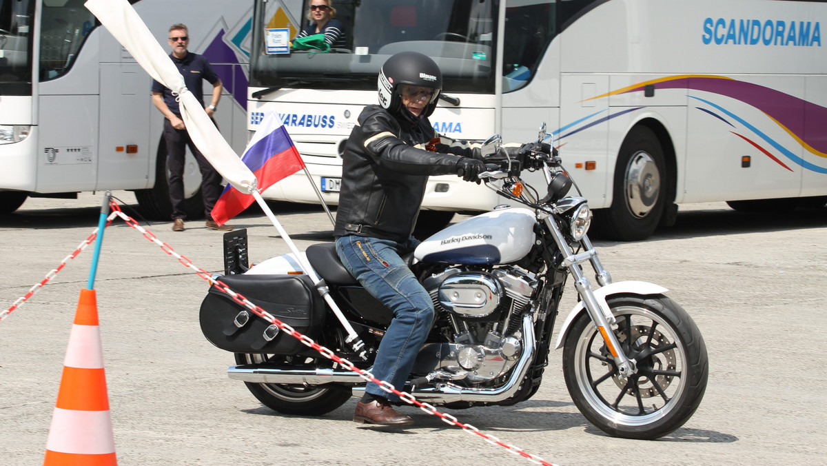 OŚWIĘCIM MUZEUM AUSCHWITZ MOTOCYKLIŚCI (Motocyklista z Rosji)