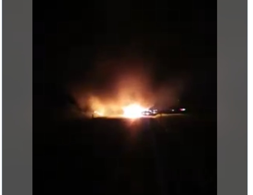 Huligani zapalili kombi u kom je bilo sedam osoba