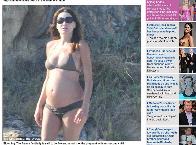 Ciężarna Carla Bruni w bikini. Źródło: dailymail.co.uk