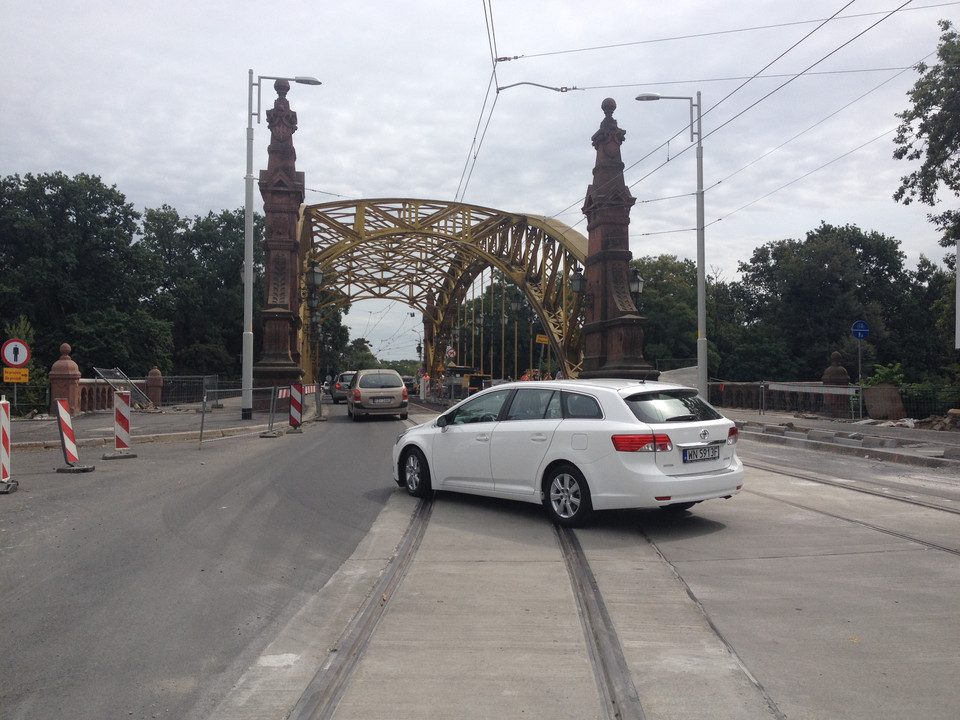 Tramwaje i samochody wracają na Curie-Skłodowskiej