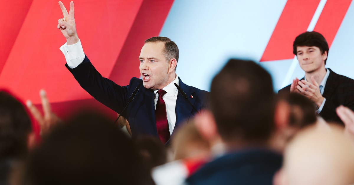 Nawrocki poręczył za neonazistę. Jako historyk powinien wiedzieć, co znaczą jego tatuaże