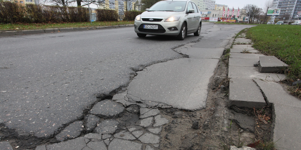 Będzie mniej pieniędzy na łatanie dziur.