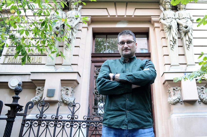 Da bi se tekst pesme otključao, učenik mora da ima znanje, a često i način razmišljanja koji je kreativan, asocijativan i razuđen, kaže prof. Gugl