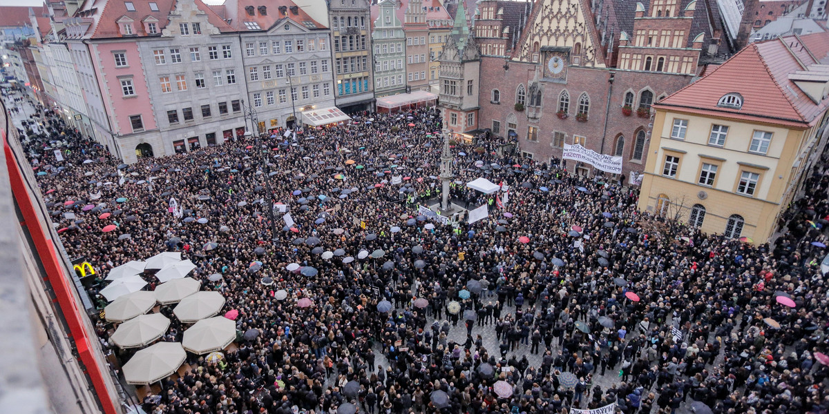 Będzie kolejny czarny prostest. Znamy datę