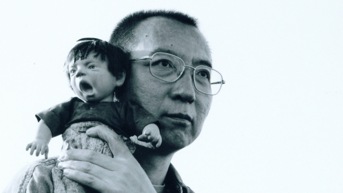 Chińskie władze informują, że zmarł laureat Pokojowej Nagrody Nobla Liu Xiaobo. Bezpośrednią przyczyną śmierci Liu była niewydolność wielonarządowa; wysiłki podejmowane w celu utrzymania pacjenta przy życiu nie powiodły się - poinformowano.