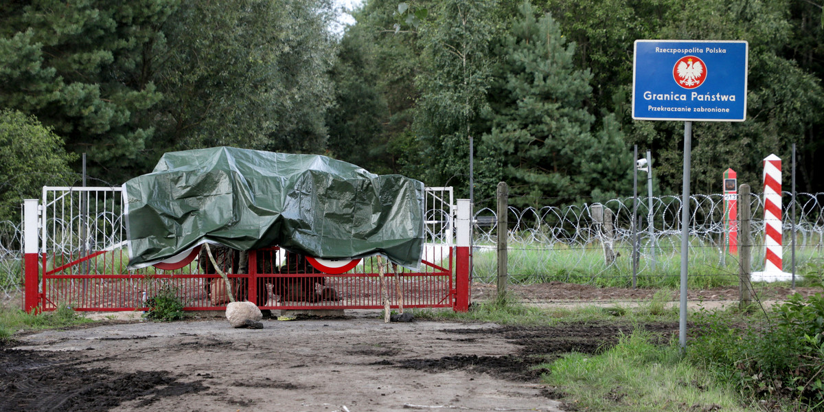Granica z Białorusią niedaleko Usnarza Górnego, gdzie znajduje się koczowisko migrantów. 