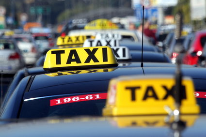 Konkurent taxi i Ubera wchodzi do Krakowa. Na początek w ofercie agresywna promocja
