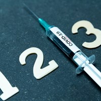 Harmadik oltás: Pfizer, Szputnyik, Sinopharm, Astra - mit lehet kombinálni?