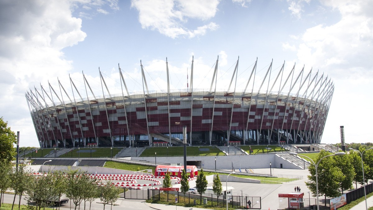 Rajdy samochodowe, popisy drifterów i motocyklistów, a na koniec show prowadzone przez najsłynniejszych brytyjskich prezenterów motoryzacyjnych. To wszystko już w sobotę, 24 października, w ramach szóstej edycji Verva Street Racing. Impreza na Stadionie Narodowym spowoduje jednak spore utrudnienia. Podpowiadamy, jakie zmiany w ruchu są planowane.