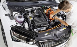 Nowa Skoda Superb iV już w produkcji. W Polsce pojedzie za darmo?