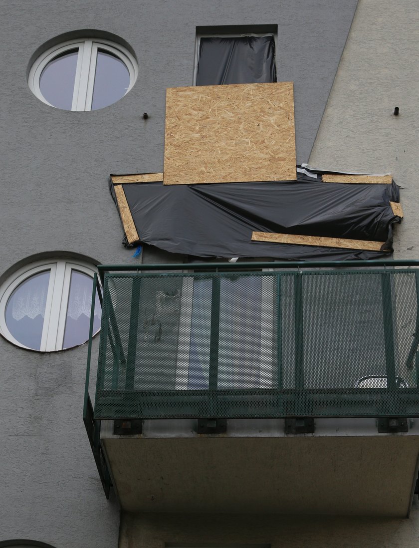 Zerwał się balkon pod ciężarem studentek z Krakowa