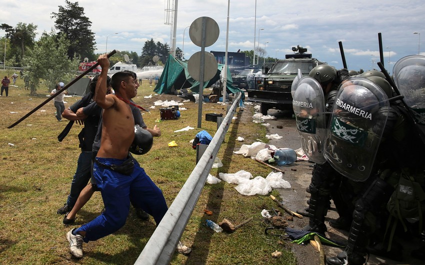 Okršaj sa policijom na prilazu aerodromu u Buenos Airesu
