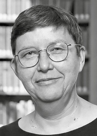 Maria Mach, od 30 lat związana z Funduszem Zdolni (dawniej Krajowy Fundusz na rzecz Dzieci). Inicjatorka programu wsparcia dla nauczycieli „Inspiratorium”. Współautorka poradnika dla rodziców i nauczycieli „Zdolne dziecko. Pierwsza pomoc”. Członkini Rady Programowej Centrum Nauki Kopernik