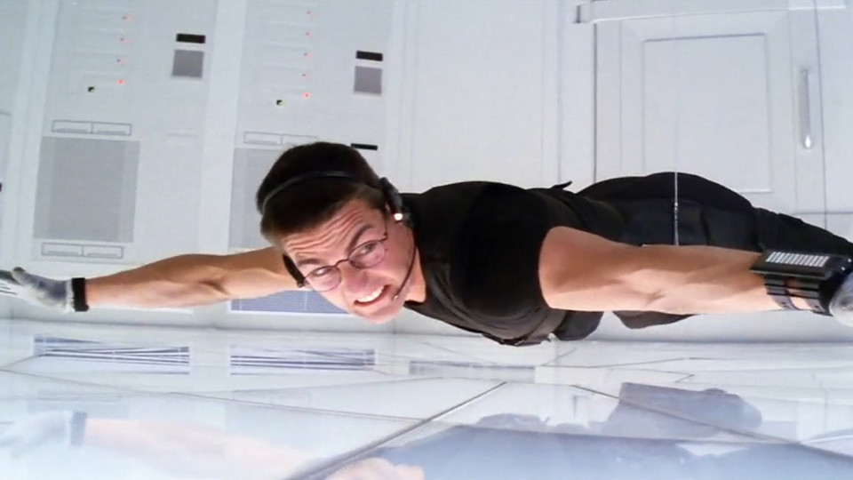 Tom Cruise w filmie "Mission: Impossible"