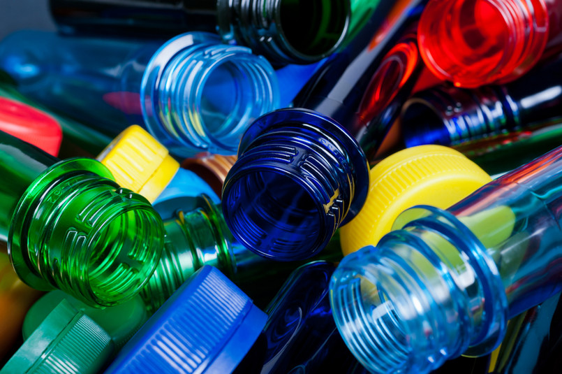 Minister klimatu zapowiedział system kaucyjny za jednorazowe butelki z tworzyw sztucznych