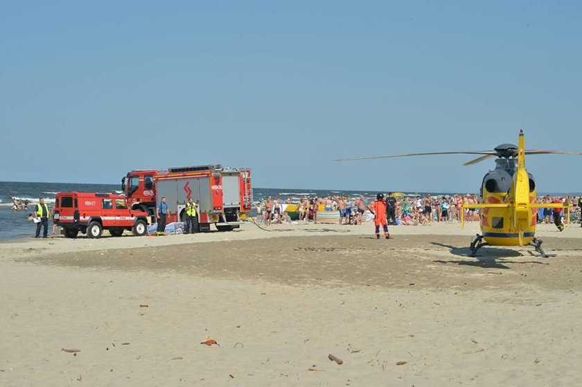 Akcja ratunkowa na plaży w Jantarze