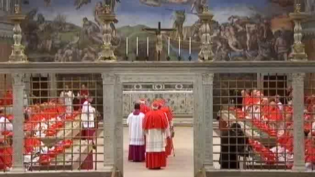 Konkláve sa vždy koná v Sixtínskej kaplnke.