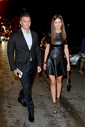 Mateusz Borek pokazał piękną żonę. Przykuła uwagę swoim biustem