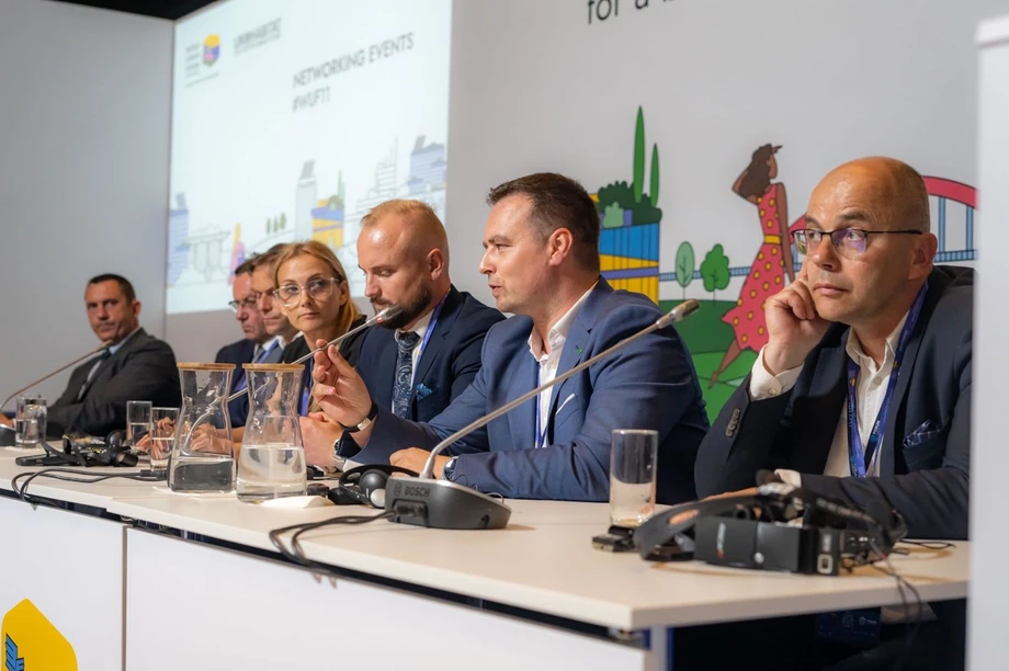 Uczestnicy Forum Liderów PPP: Artur Zielinski, Wojciech Ciurzynski, Tomaz Lanisek, Adriana Mierzwa Bronikowska, Adrian Pieńkowski, Jarosław Rot, Marek Kuzaka