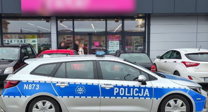 Uciekł z drogerii przed policjantami. W ręku miał tusz do rzęs