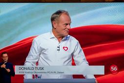 Przewodniczący PO Donald Tusk w czasie Debaty Wyborczej w TVP